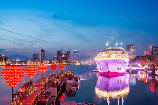 Cầu Tình Yêu Đà Nẵng - Nơi lưu giữ những lời hứa yêu thương